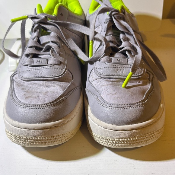 Nike Men's Sneakers in Gray and Neon Yellow - Picture 2 of 6
